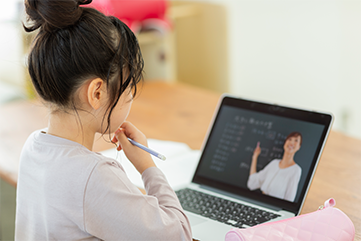 学校や塾などの教育現場